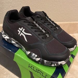 KURU Carrera athletic sneakers men’s size 10.5 new in box
